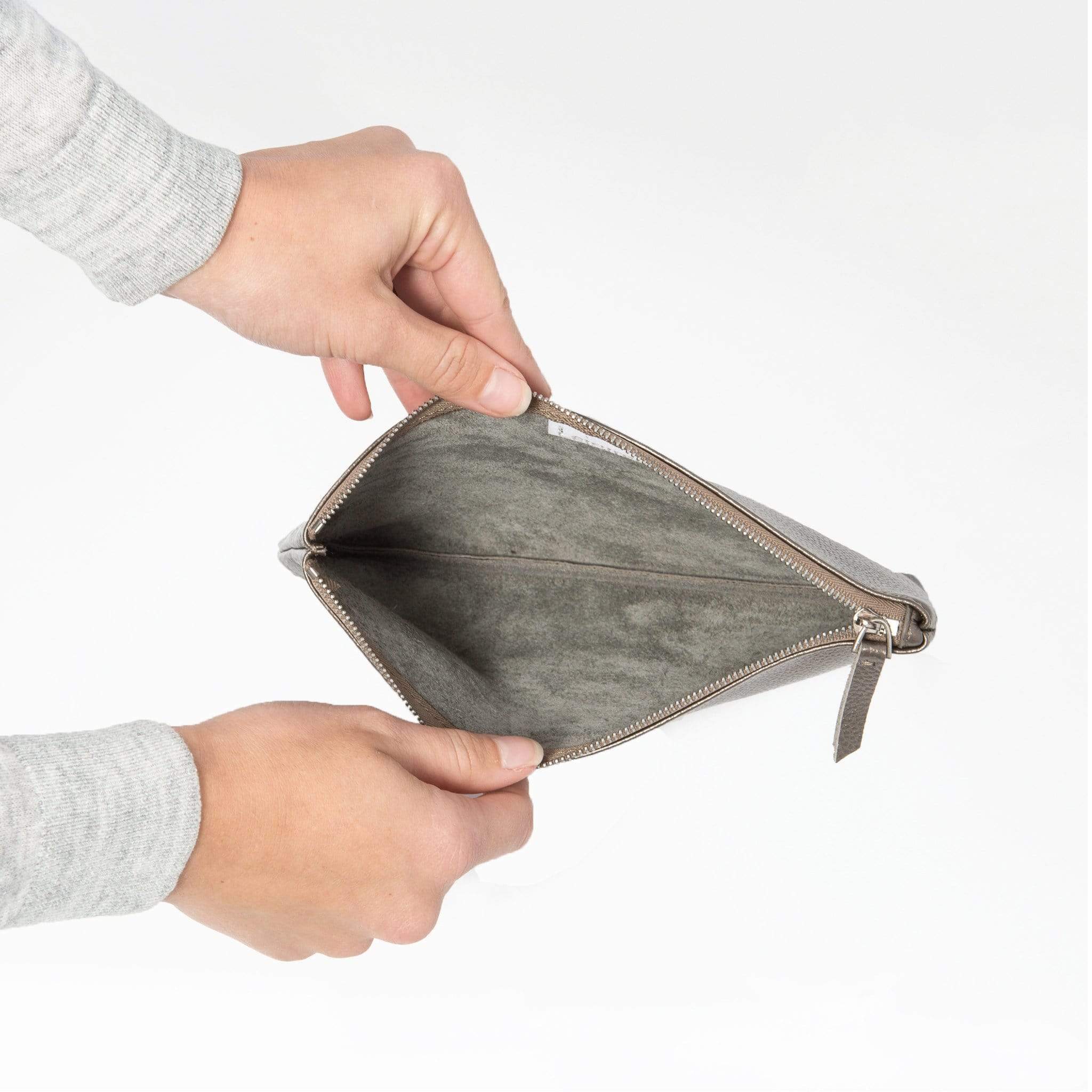 THE LIZZIE - Image 26