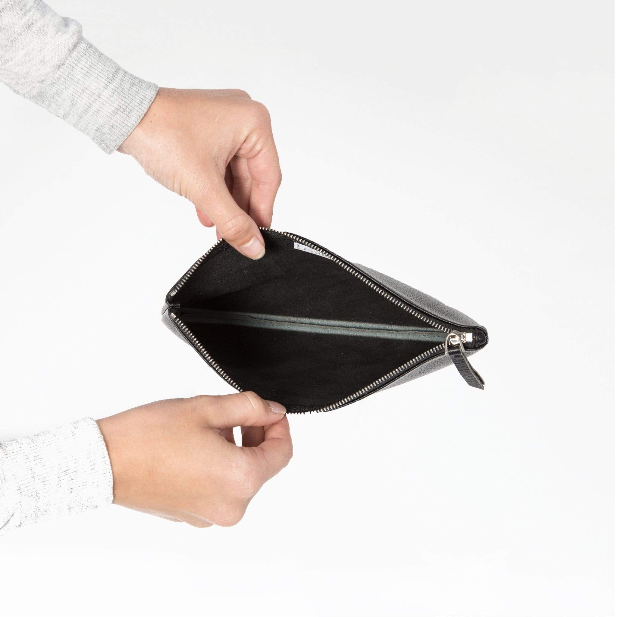 THE LIZZIE - Image 27